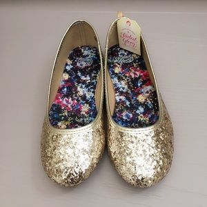 FADED GLORY Girls Slip-on Gold Size 1 NEW
